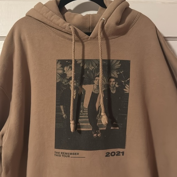Jonas Brothers The Remember This Tour 2021 XL Tan Hoodie - Picture 5 of 13
